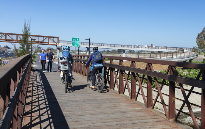 US 101 Pedestrian/Bicycle Overcrossing at Adobe Creek